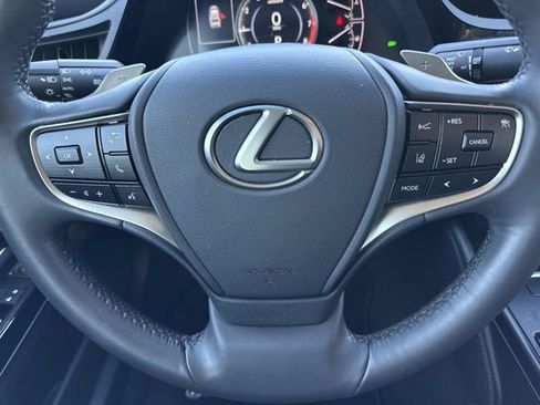 Used 2023 Lexus ES 350 w/ Accessory Package (Z2) image 27