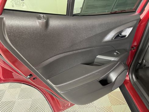 Used 2025 Chevrolet Trax LS image 20