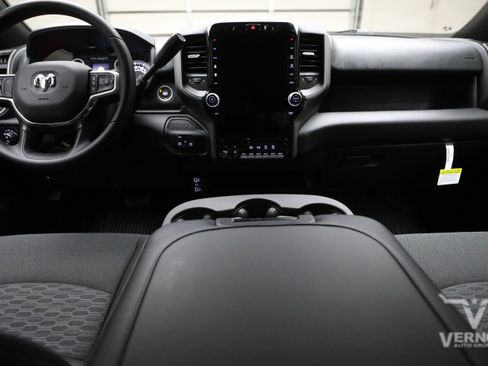 New 2026 RAM 3500 Tradesman AWD/4WD image 13