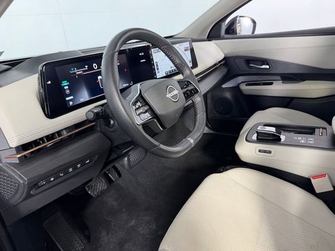 Used 2024 Nissan Ariya FWD image 22