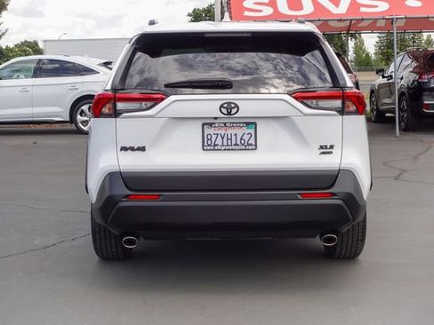 Certified 2021 Toyota RAV4 XLE AWD/4WD image 10