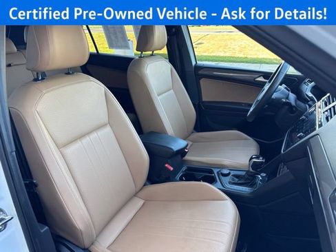 Certified 2024 Volkswagen Tiguan SE w/ Panoramic Sunroof Package AWD/4WD image 25