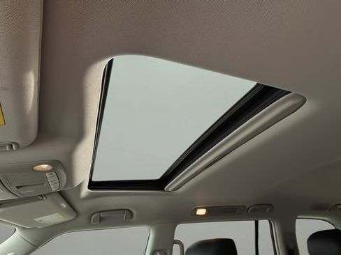 Used 2023 Nissan Armada Platinum w/ Cargo Package image 19