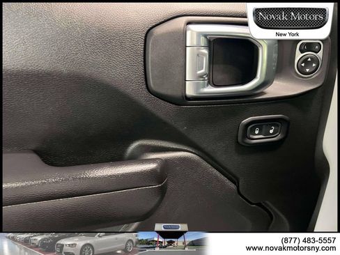 Used 2021 Jeep Wrangler Unlimited Sport AWD/4WD image 17