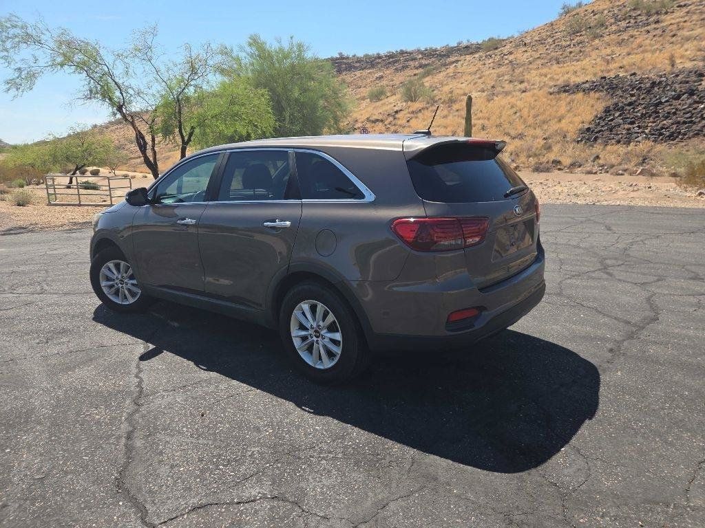Used 2019 Kia Sorento FWD image 7