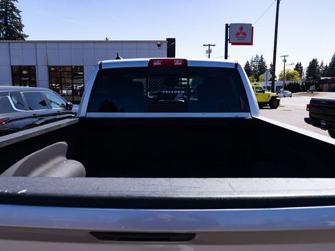Used 2018 RAM 1500 Laramie w/ Convenience Group AWD/4WD image 8
