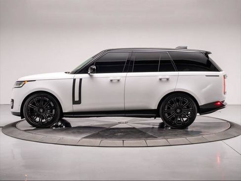 Used 2024 Land Rover Range Rover SE AWD/4WD image 2