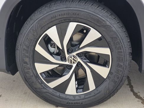 New 2026 Volkswagen Tiguan S image 8