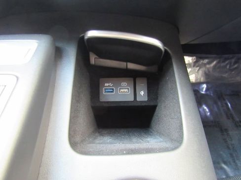 Used 2023 Genesis GV70 2.5T w/ Select Package image 59