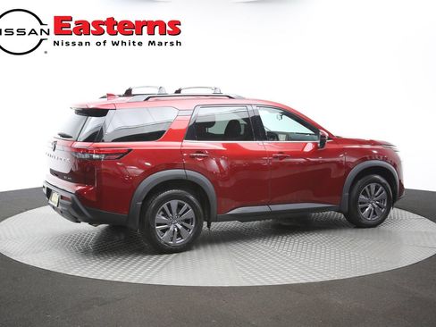 Used 2023 Nissan Pathfinder SV AWD/4WD image 40