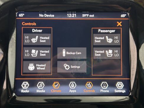 Used 2019 Jeep Cherokee Limited w/ Luxury Group AWD/4WD image 8