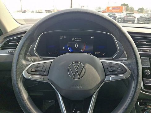 Used 2022 Volkswagen Tiguan S image 18