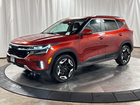 Certified 2025 Kia Seltos SX w/ SX Sunroof Package AWD/4WD image 1