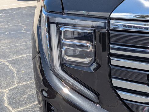 New 2026 GMC Sierra 1500 SLT w/ SLT Premium Plus Package AWD/4WD image 10