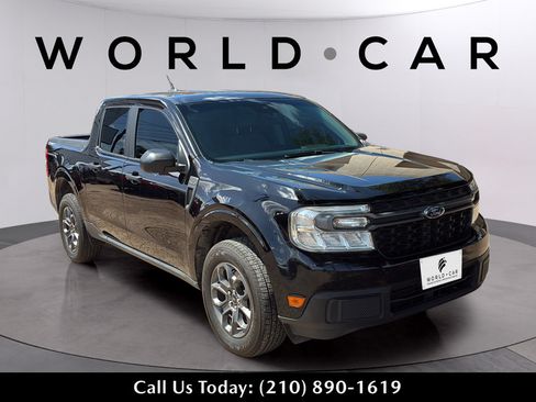 Used 2023 Ford Maverick XLT FWD image 2