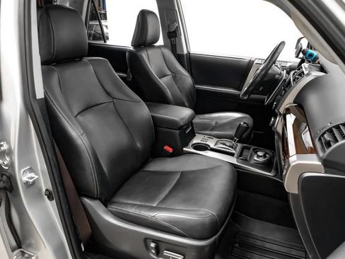 Used 2019 Toyota 4Runner Limited AWD/4WD image 34