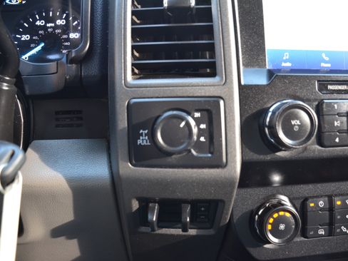 Used 2020 Ford F250 XL w/ STX Appearance Package image 12