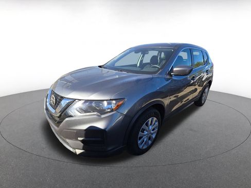Used 2020 Nissan Rogue S image 3