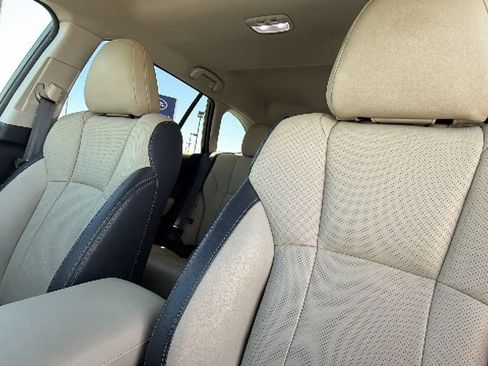Used 2023 Subaru Outback Limited AWD/4WD image 11