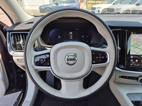 Used 2026 Volvo V60 B5 Cross Country Ultra AWD/4WD image 16