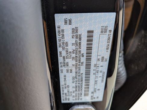 Used 2025 Ford Escape Active AWD/4WD image 34