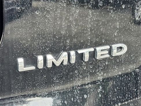 Used 2018 Ford Explorer Limited image 4