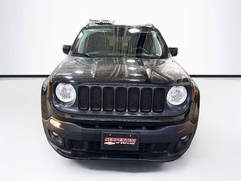 Used 2018 Jeep Renegade Altitude image 4
