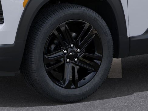 New 2026 Chevrolet TrailBlazer LT w/ Midnight Edition FWD image 14