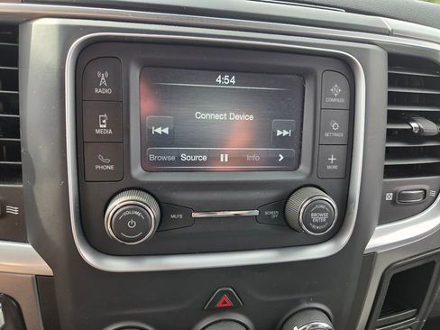 Used 2023 RAM 1500 Classic SLT AWD/4WD image 35