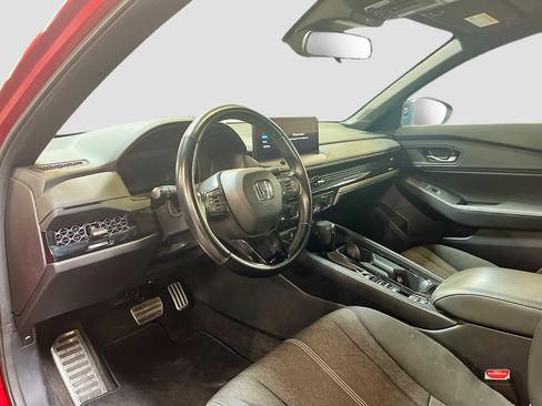 Used 2024 Honda Accord Sport image 9