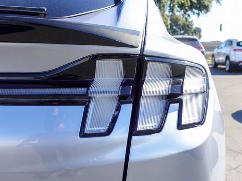 Used 2022 Ford Mustang Mach-E Premium image 5