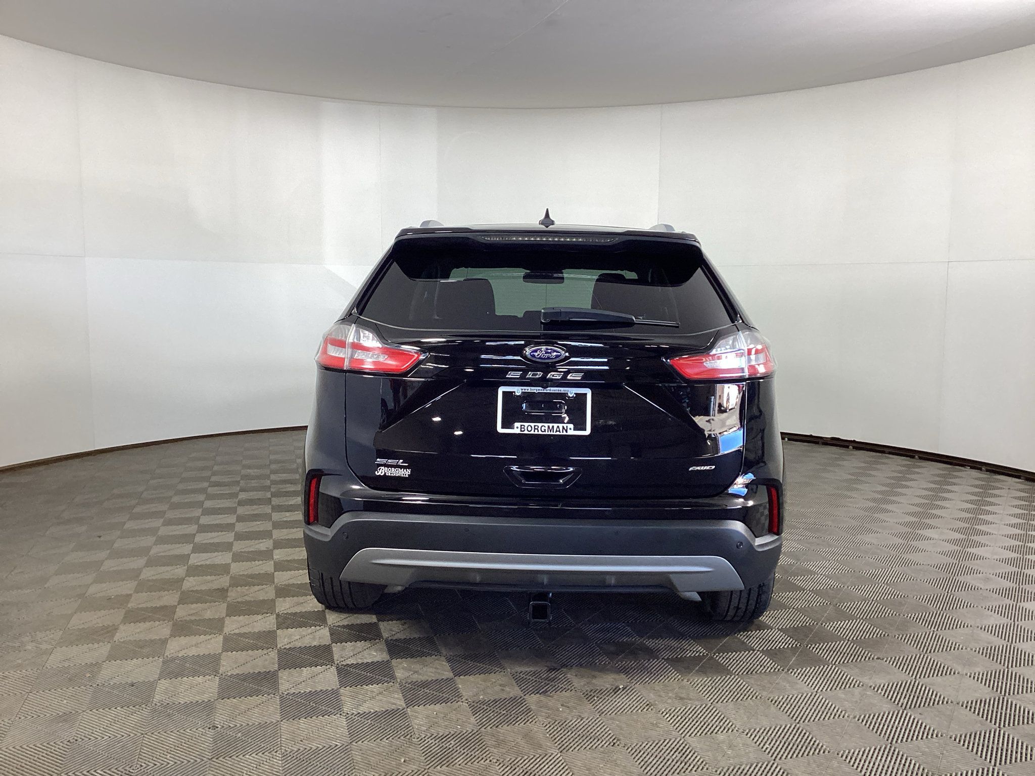 Used 2024 Ford Edge SEL w/ Convenience Package AWD/4WD image 3