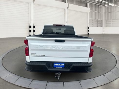 Used 2022 Chevrolet Silverado 1500 W/T w/ Z71 Off-Road Package AWD/4WD image 3