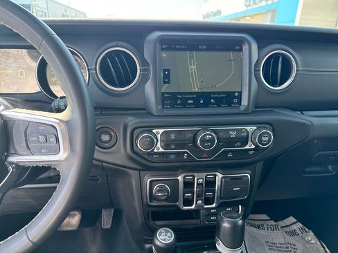 Used 2023 Jeep Wrangler Unlimited Sahara image 22