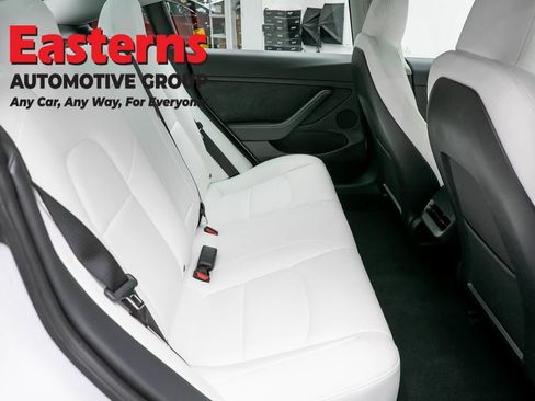 Used 2023 Tesla Model 3 Standard Range RWD image 9