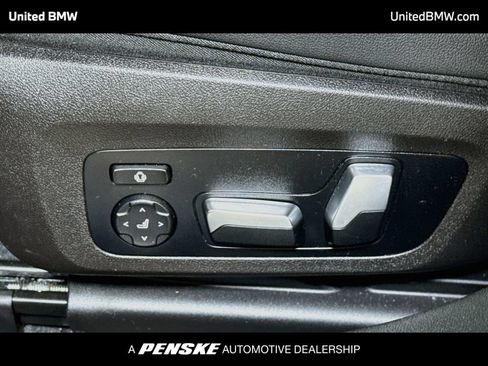 Used 2020 BMW 330i Sedan w/ Convenience Package RWD image 4