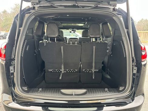 New 2026 Chrysler Pacifica Select FWD image 10