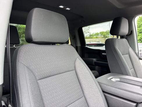 Used 2021 Chevrolet Silverado 1500 LT AWD/4WD image 23
