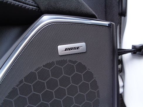 Used 2019 Cadillac Escalade ESV Platinum image 17