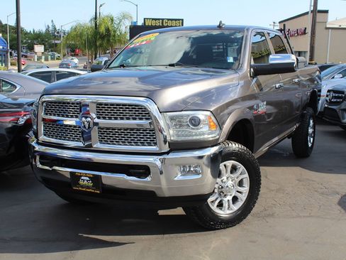 Used 2015 RAM 2500 Laramie image 2