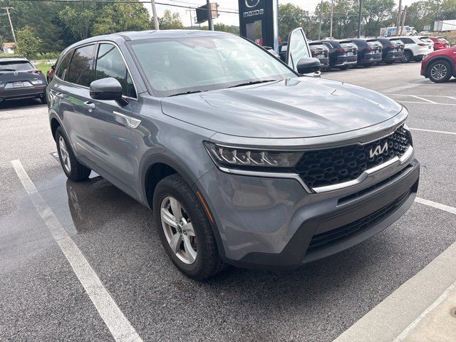Certified 2023 Kia Sorento LX AWD/4WD image 1