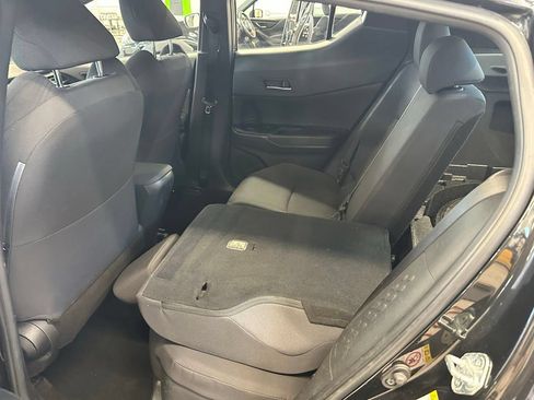 Used 2018 Toyota C-HR XLE FWD image 18