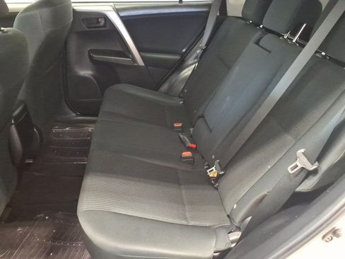 Used 2017 Toyota RAV4 LE w/ Carpet Mat Package AWD/4WD image 20