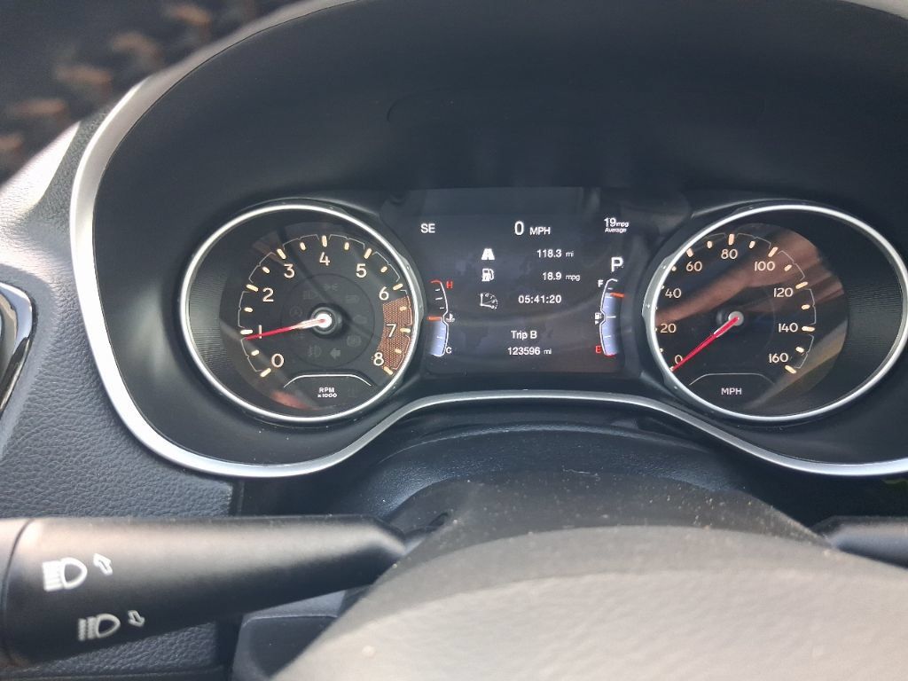 Used 2019 Jeep Compass Limited AWD/4WD image 14