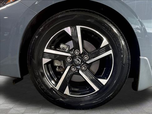 Used 2024 Nissan Sentra SV FWD image 33