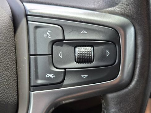 Used 2022 Chevrolet Tahoe LT w/ Luxury Package RWD image 25