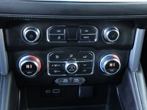 Certified 2024 GMC Yukon XL SLE w/ Gmc Pro Safety Plus Package image 32