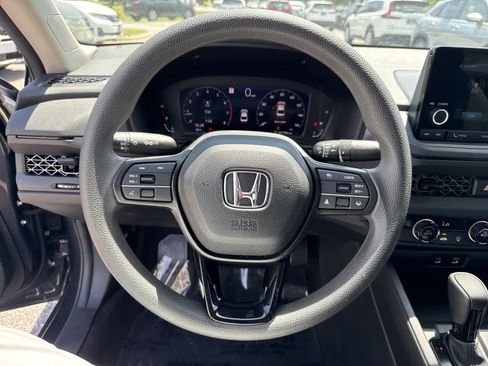 Certified 2023 Honda Accord LX image 18