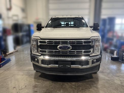 Used 2025 Ford F550 4x4 Crew Cab Super Duty w/ XL Chrome Package image 5