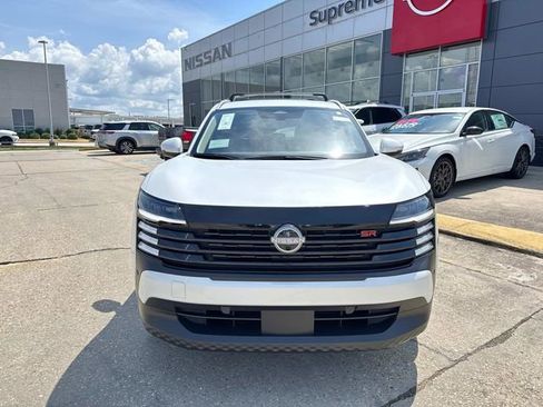 New 2025 Nissan Kicks SR image 2